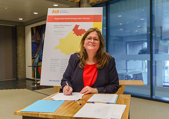 Corporaties Holland Rijnland tekenen gezamenlijk Regionale Realisatieagenda Wonen